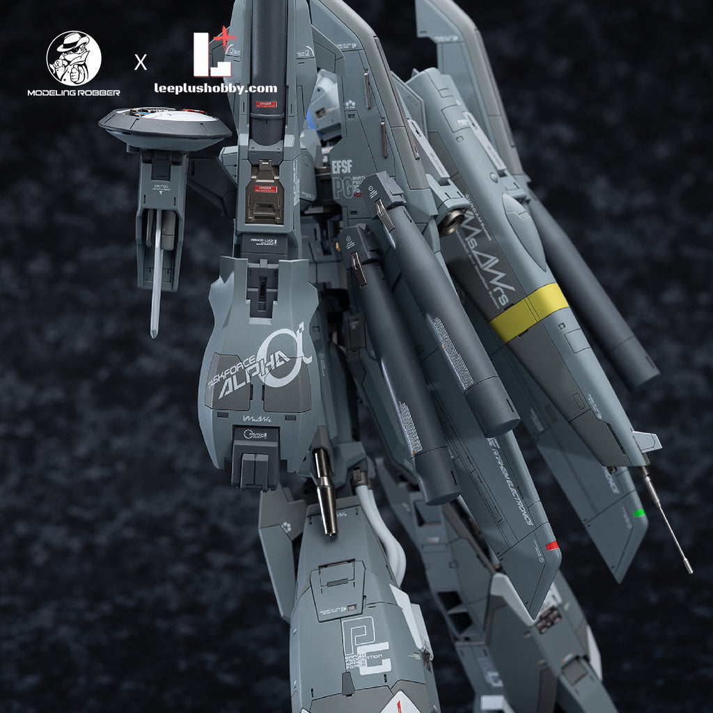 Modeling Robber 1/100 MSZ-006 Z Plus C1 resin kit — side view of backpack and hip equipment