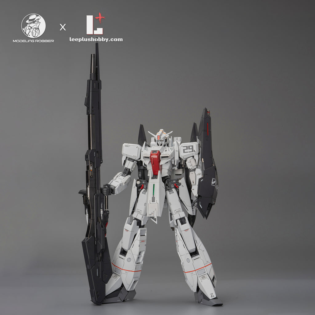 Modeling Robber 1/100 MSZ-006 Z Plus C4 resin kit — white and black painted model standing with long rifle