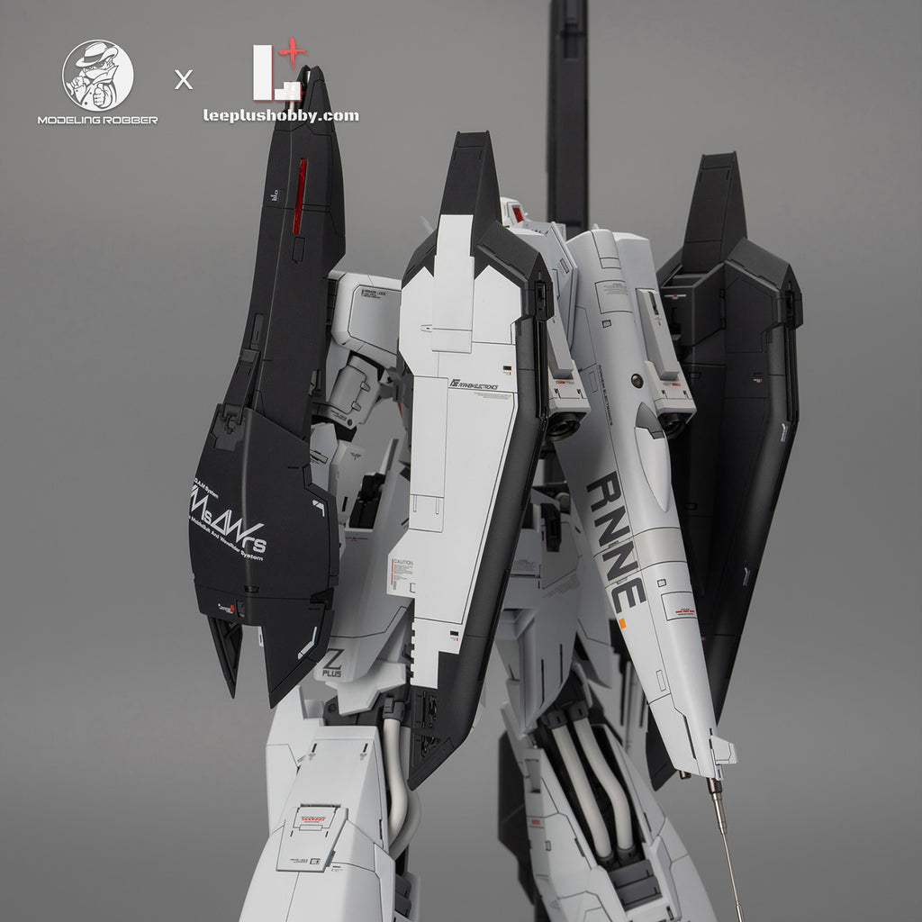 Modeling Robber 1/100 MSZ-006 Z Plus C4 resin kit — white model rear view with wing panels