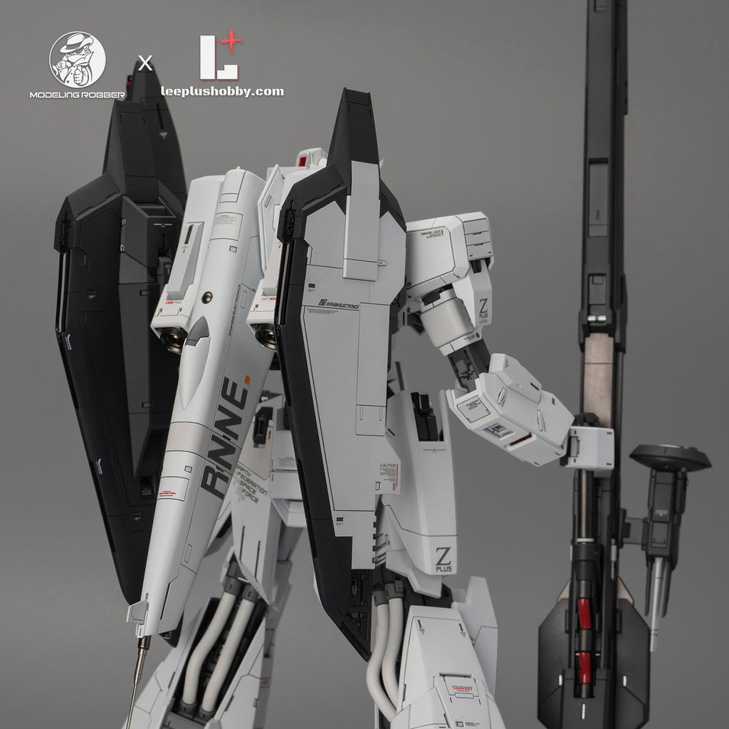Modeling Robber 1/100 MSZ-006 Z Plus C4 resin kit — white model rear three-quarter view with rifle