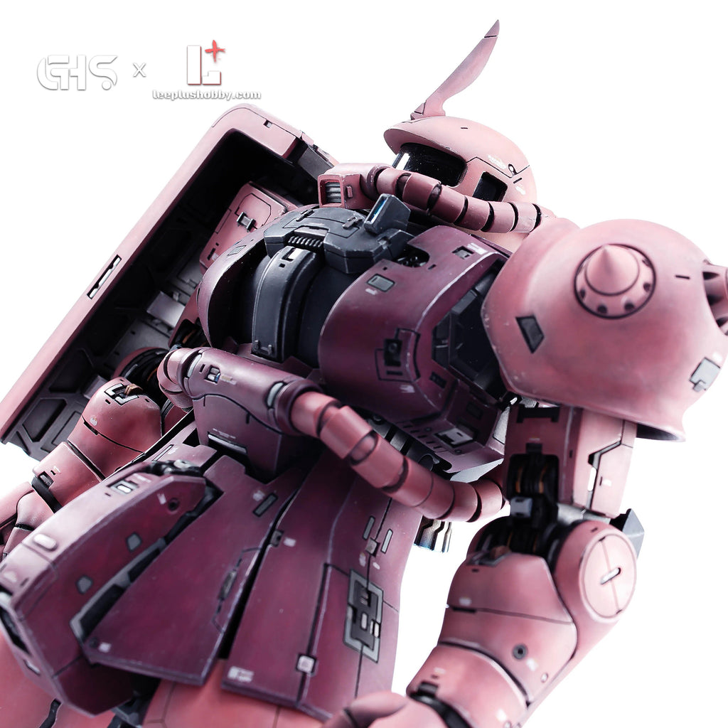 GHS MG 1/100 MS-06S Zaku Ver. 2.0 conversion — red model chest and spiked shoulder close-up