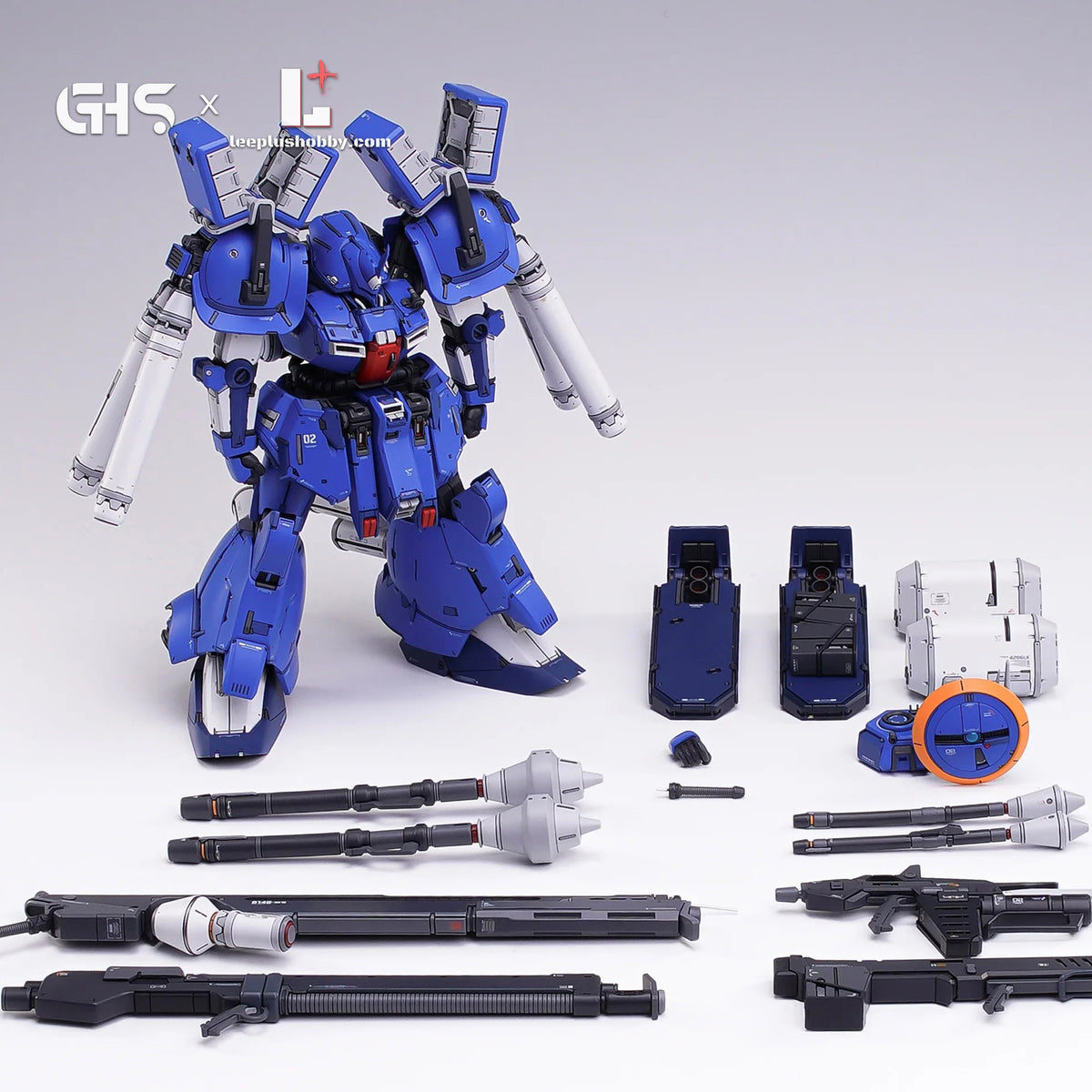 GHS 1/100 RMS-14 Xeku-Eins resin kit — painted model and separate weapon accessories