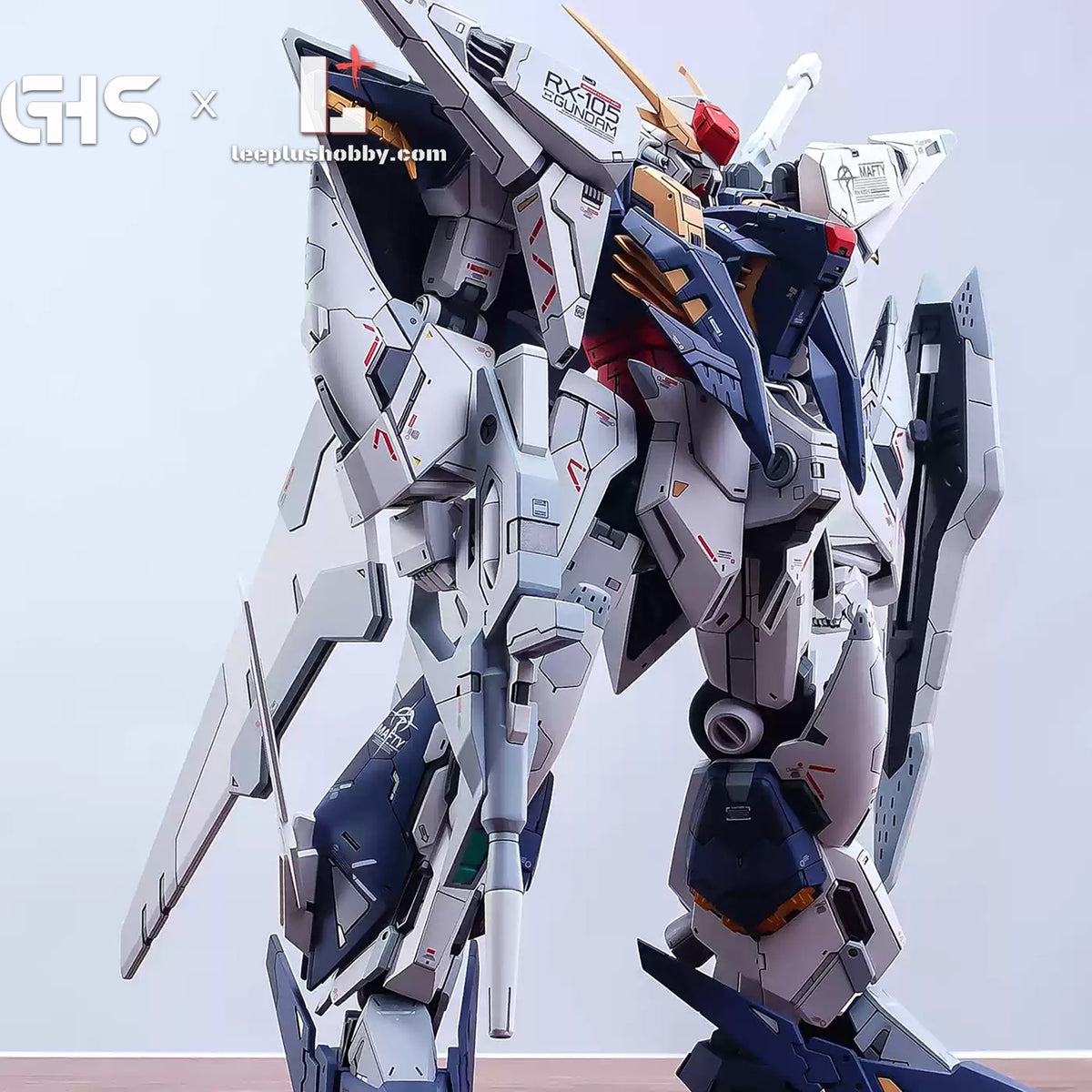 GHS HG 1/144 RX-105 Xi Gundam conversion — front three-quarter view with shoulder armour